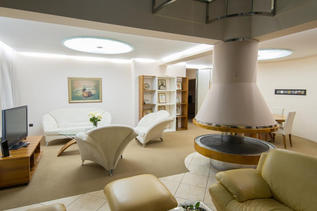 Hotel By Gastroid Ilidza Room photo